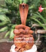 Tượng rắn gỗ Cẩm lai